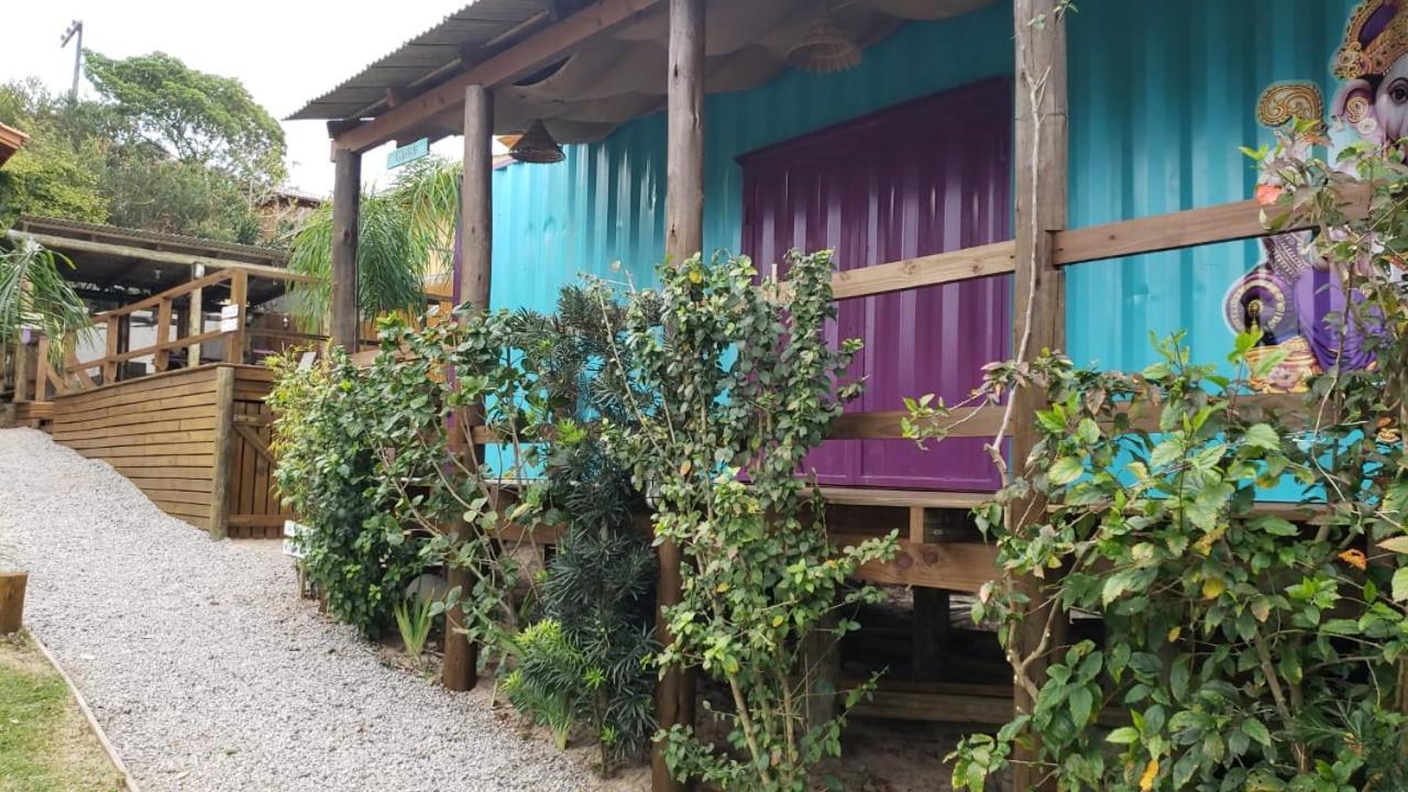 Hindu Box Containers E Cabanas Прайя-ду-Роза Екстериор снимка