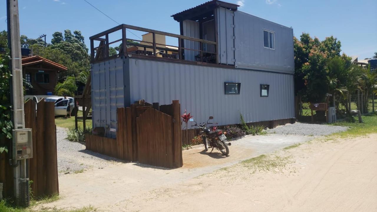 Hindu Box Containers E Cabanas Прайя-ду-Роза Екстериор снимка