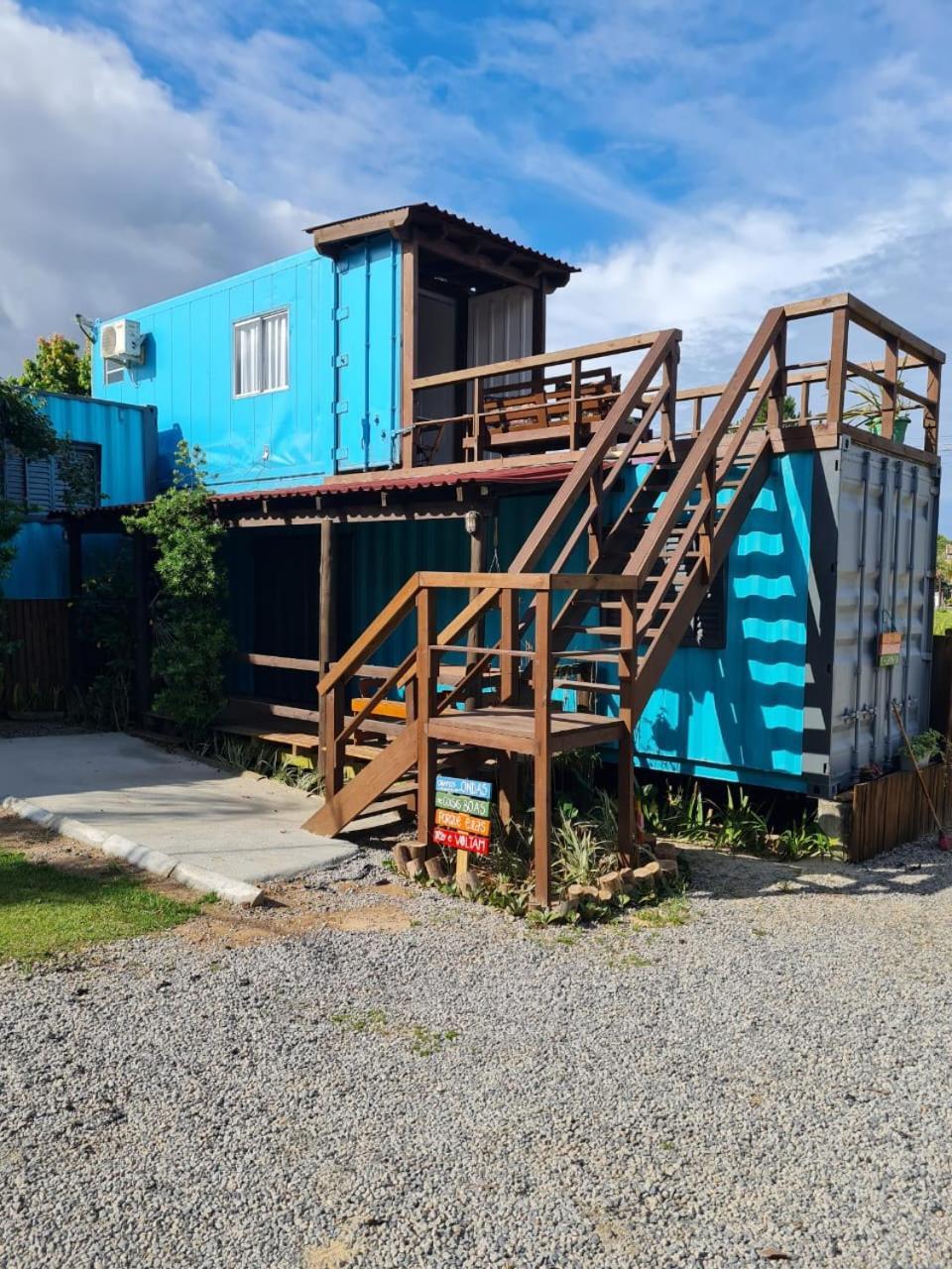 Hindu Box Containers E Cabanas Прайя-ду-Роза Екстериор снимка