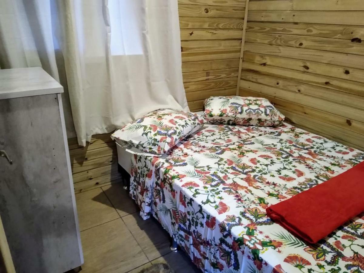 Hindu Box Containers E Cabanas Прайя-ду-Роза Екстериор снимка